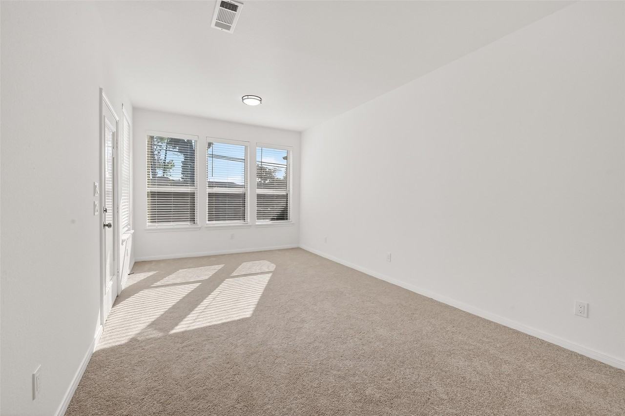 10949 Cannes Memorial Dr #10949 - Photo 5 of 39