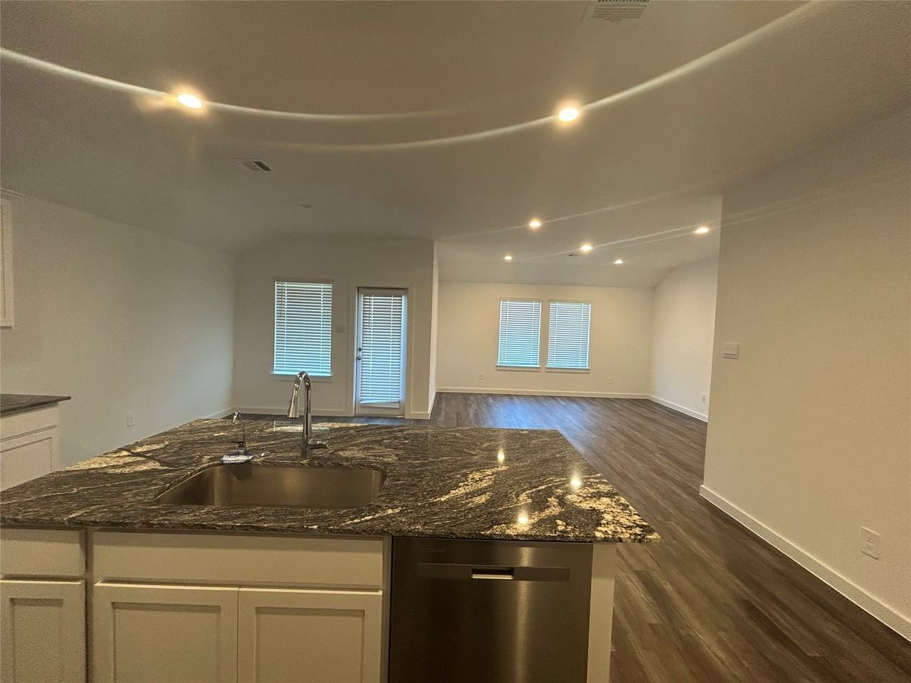 1123 Sommerville Dr #1123 - Photo 5 of 20