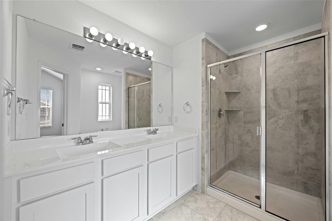 15216 Spruce Frost Cv #15216B - Photo 3 of 21