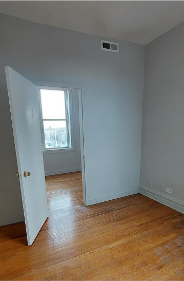 1242 S Albany Ave #2F - Photo 2 of 6