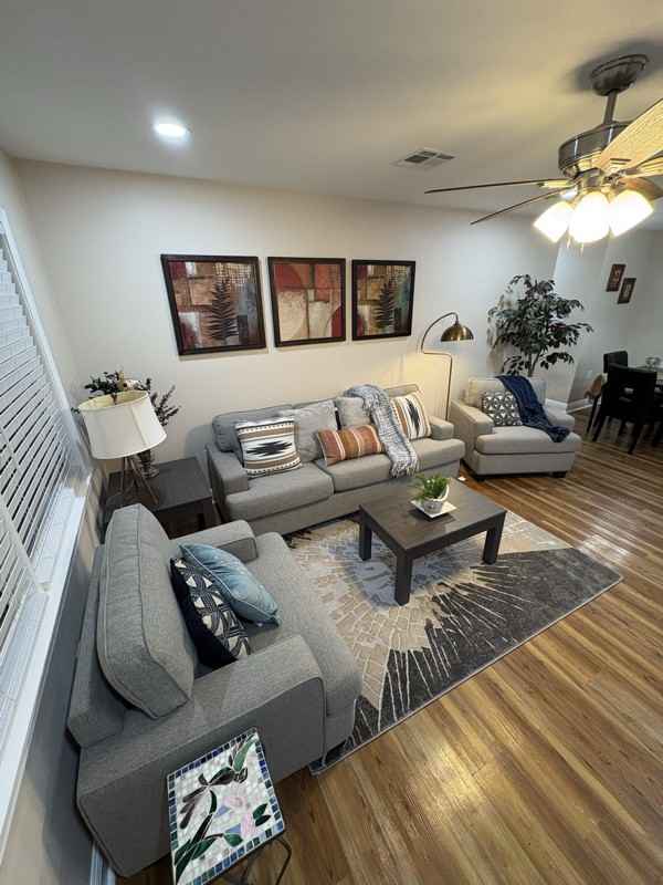 1216 Hymelia Ave - Photo 3 of 19