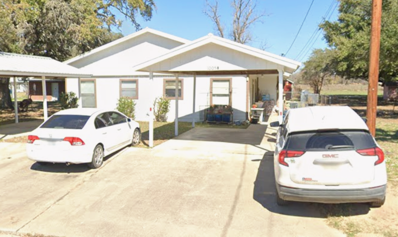 1005 Commerce St #B - Photo 2 of 16