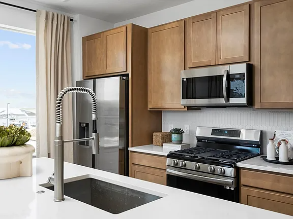 11897 Octave Ave - Photo 5 of 12