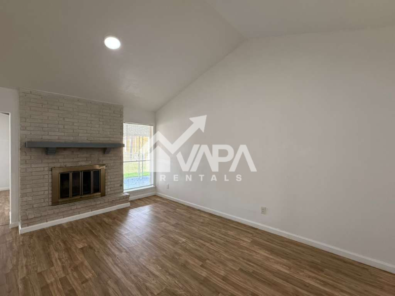 5019 Starfire St - Photo 4 of 16