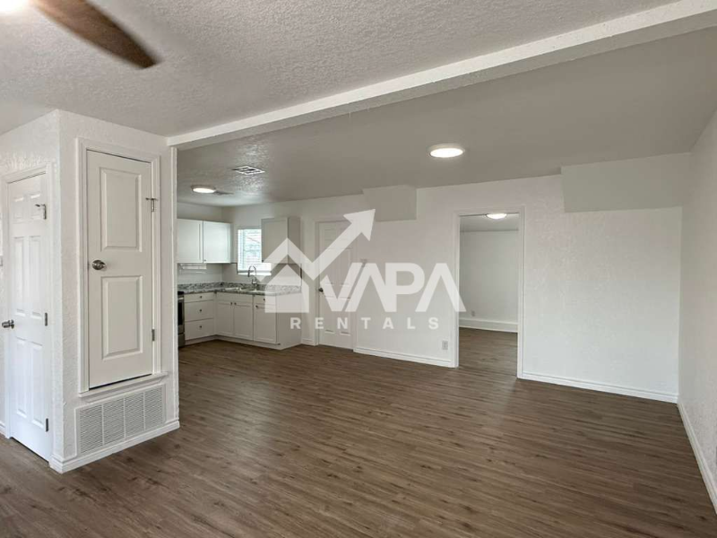 2902 Woodcliffe St - Photo 3 of 18