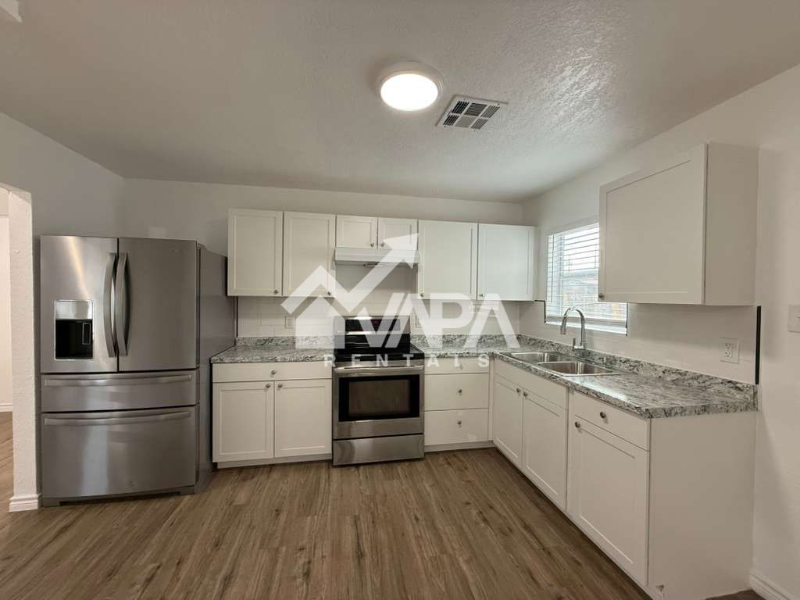 2902 Woodcliffe St - Photo 4 of 18