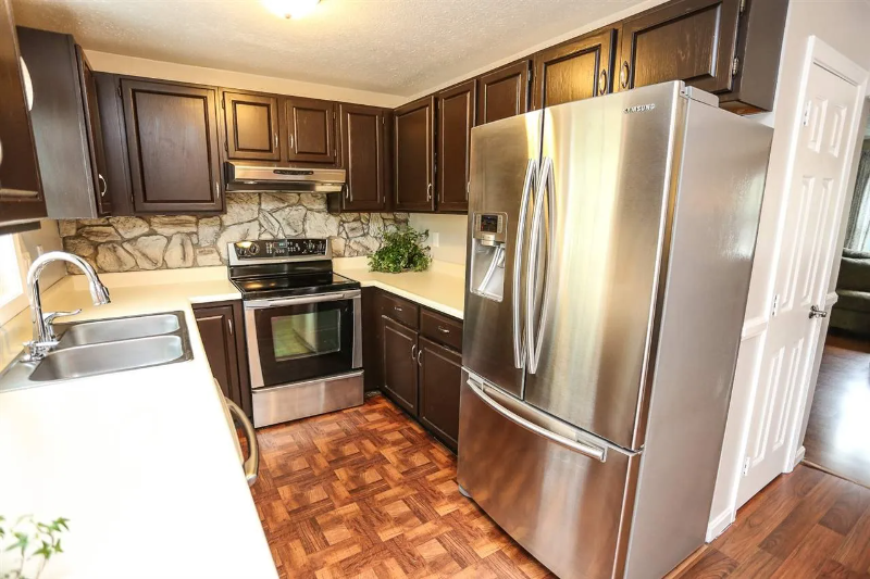 106 Weston Rd - Photo 2 of 19