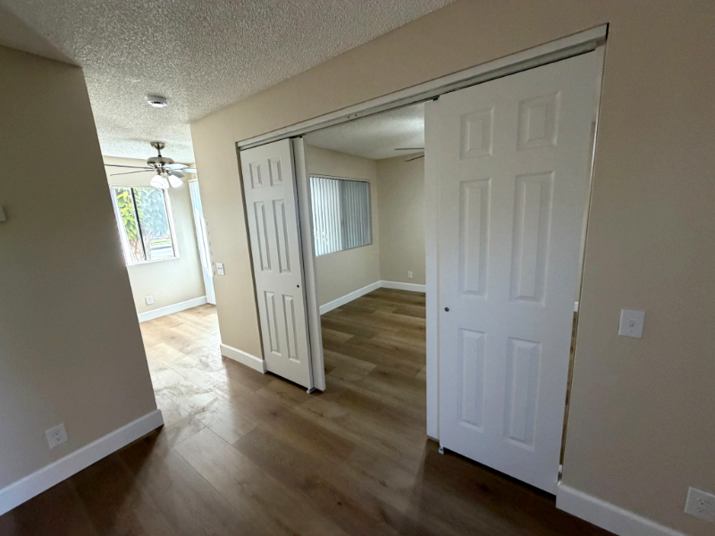 360 N San Antonio Ave #I - Photo 3 of 31