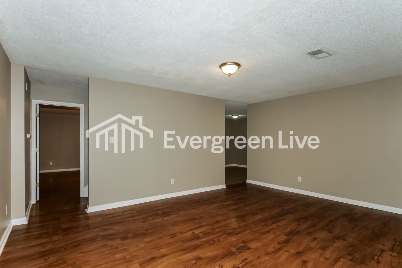 4599 Addington Dr - Photo 6 of 16