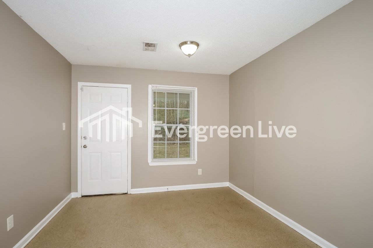 4599 Addington Dr - Photo 7 of 16