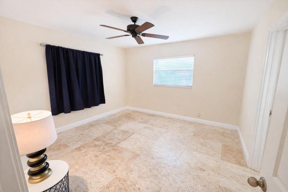 1700 Nw 36th Ct - Photo 2 of 30