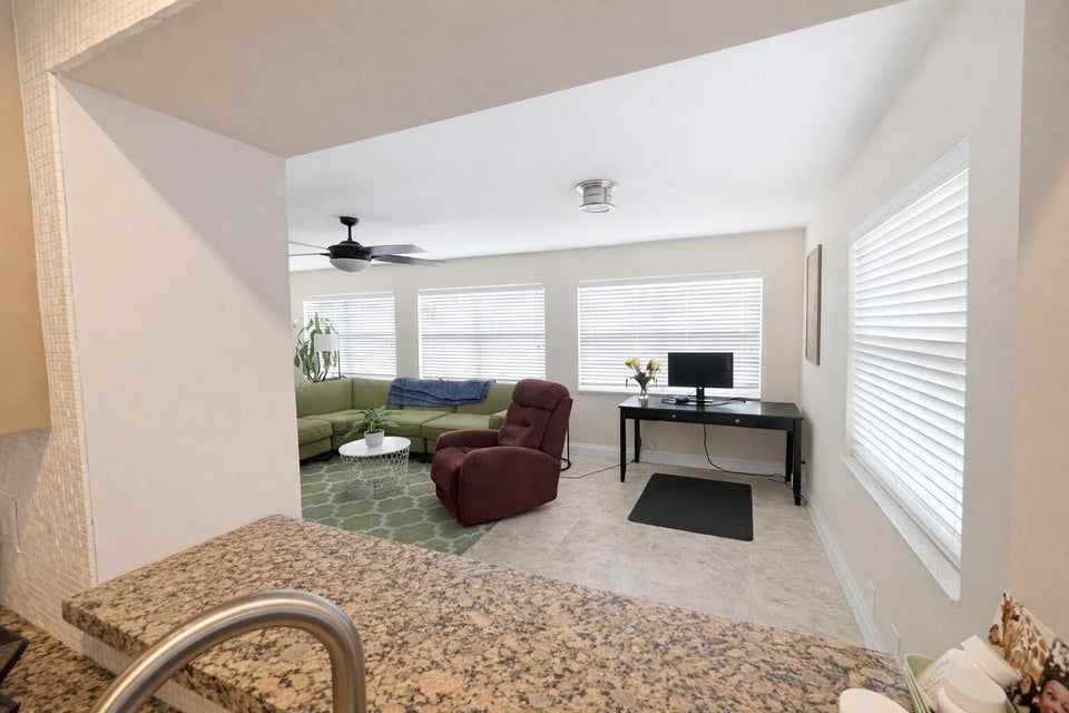 1700 Nw 36th Ct - Photo 5 of 30