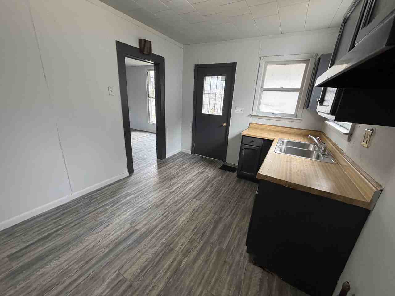 1002 W Williams St #NA - Photo 5 of 13