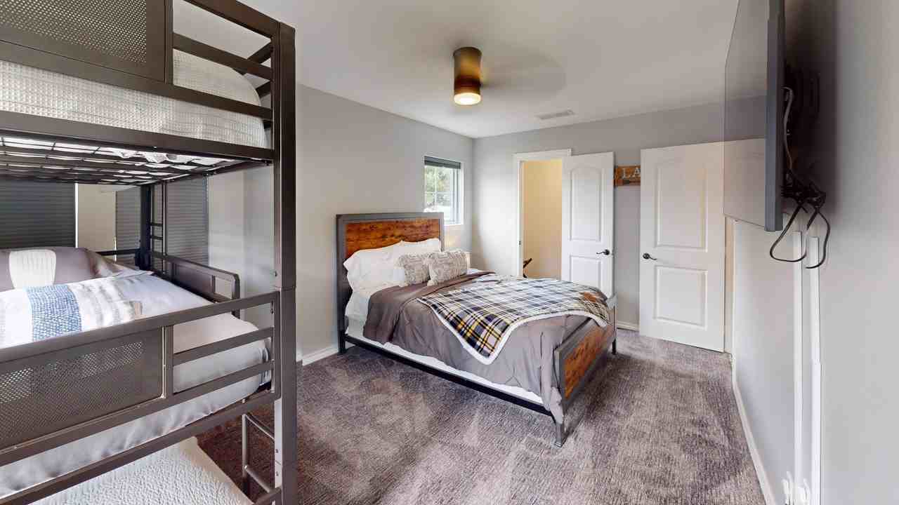 430 Peninsula Dr #NA - Photo 3 of 39