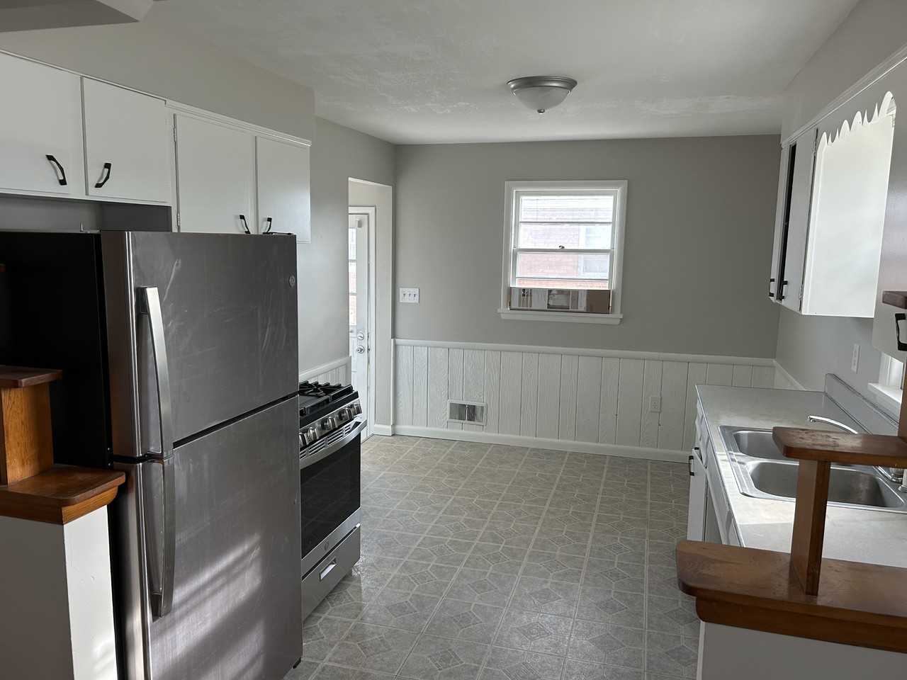 2328 Farnsley Rd #NA - Photo 3 of 10