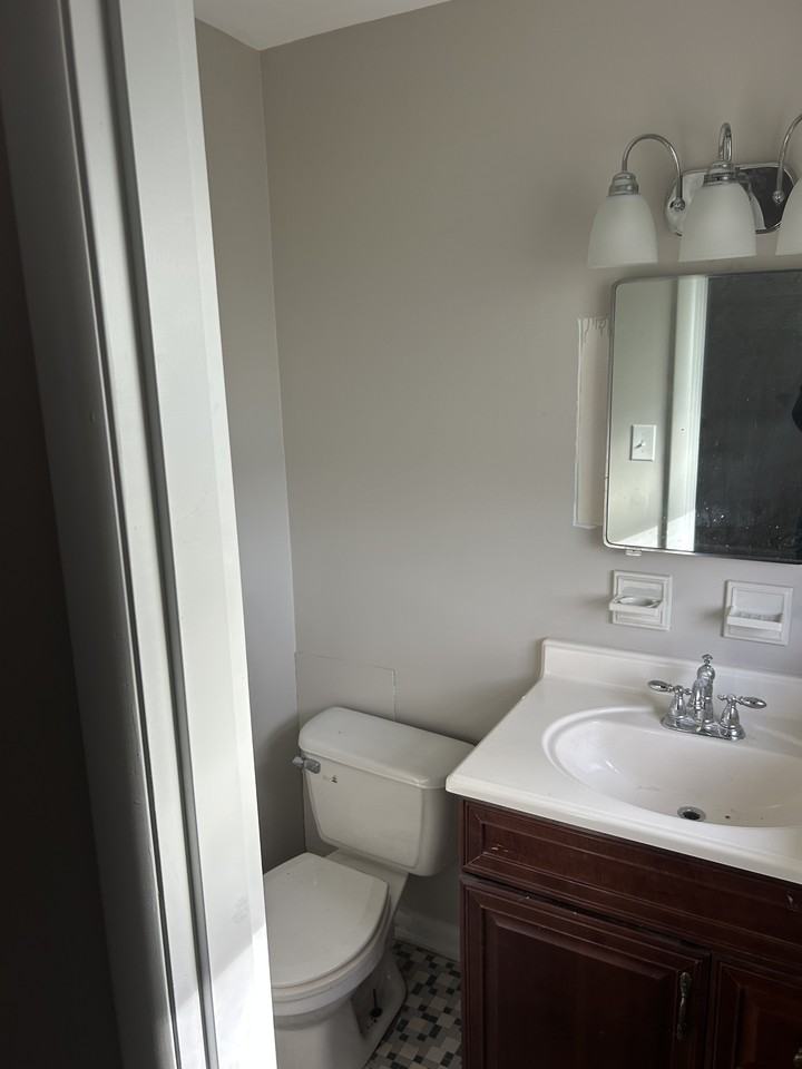 2328 Farnsley Rd #NA - Photo 4 of 10