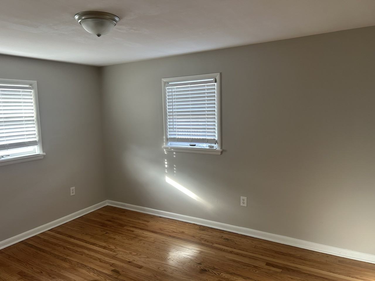 2328 Farnsley Rd #NA - Photo 5 of 10