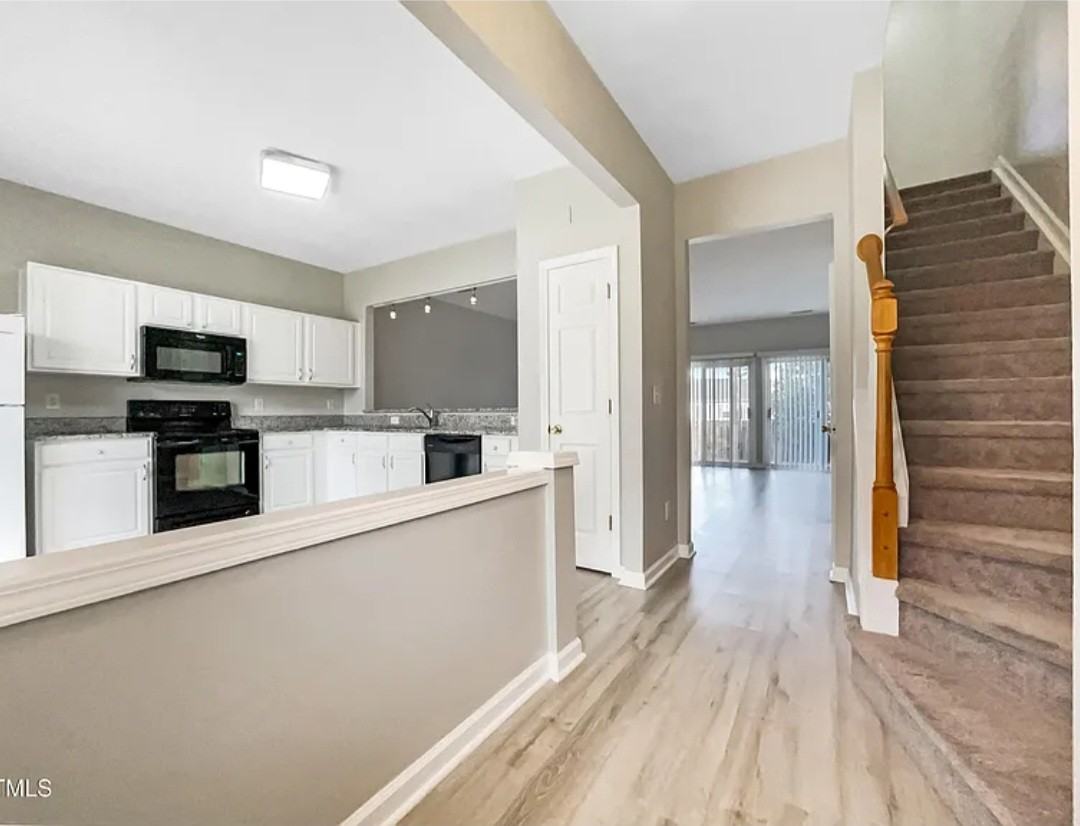 203 Canyon Lake Cir #0 - Photo 3 of 15