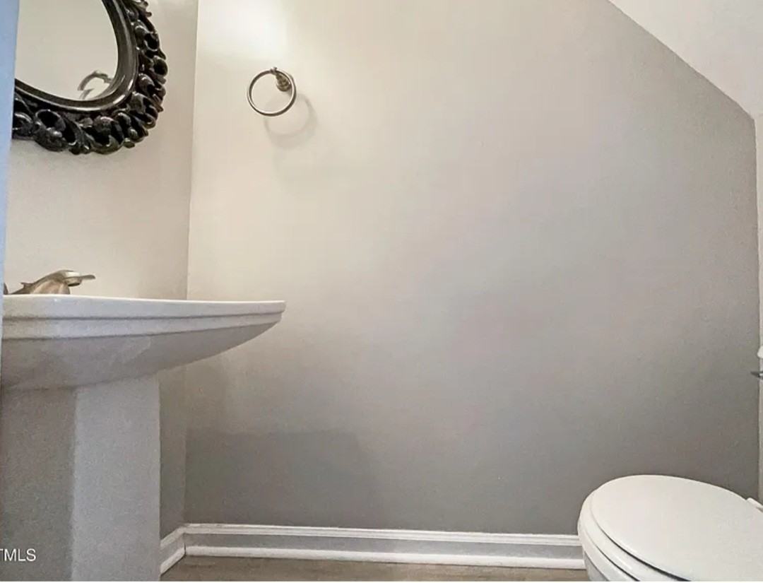 203 Canyon Lake Cir #0 - Photo 5 of 15