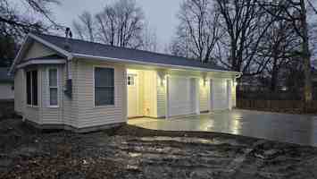 featured image of 715 W 8th St #NA