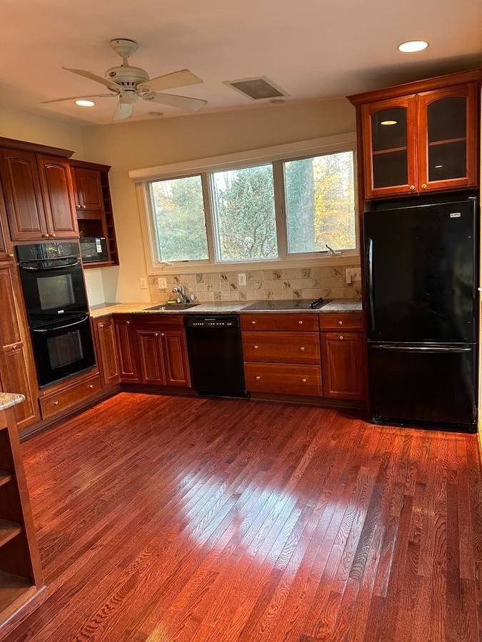 6124 Old Dominion Dr #NA - Photo 2 of 23