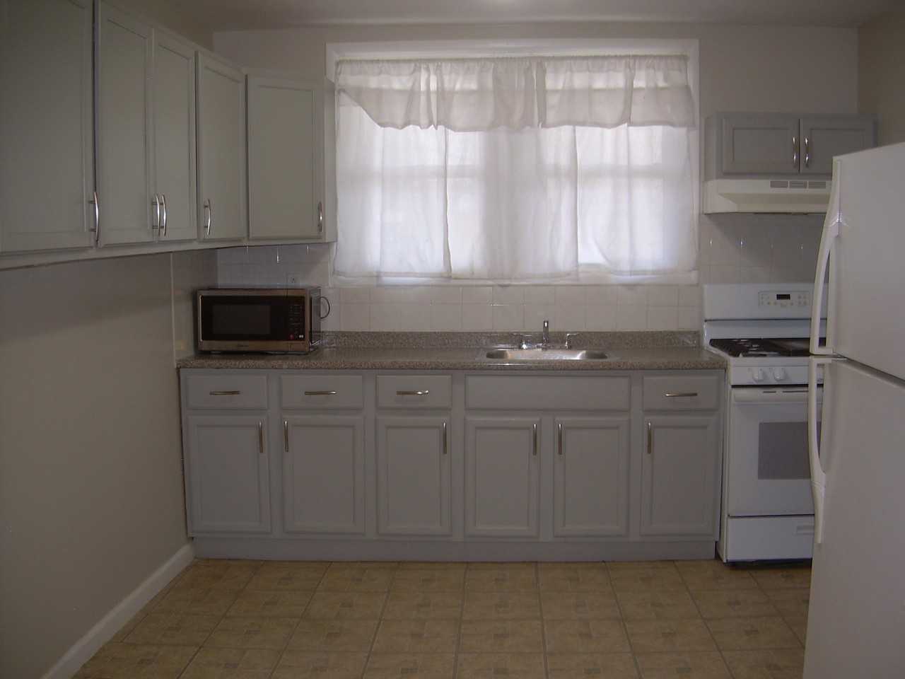 996 Anchor St #1 - Photo 2 of 7