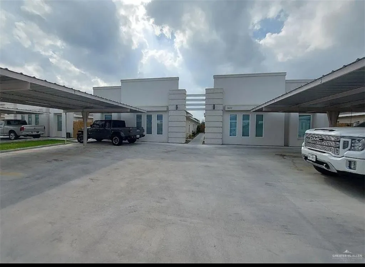 3822 Las Vistas Ln #3 - Photo 4 of 14