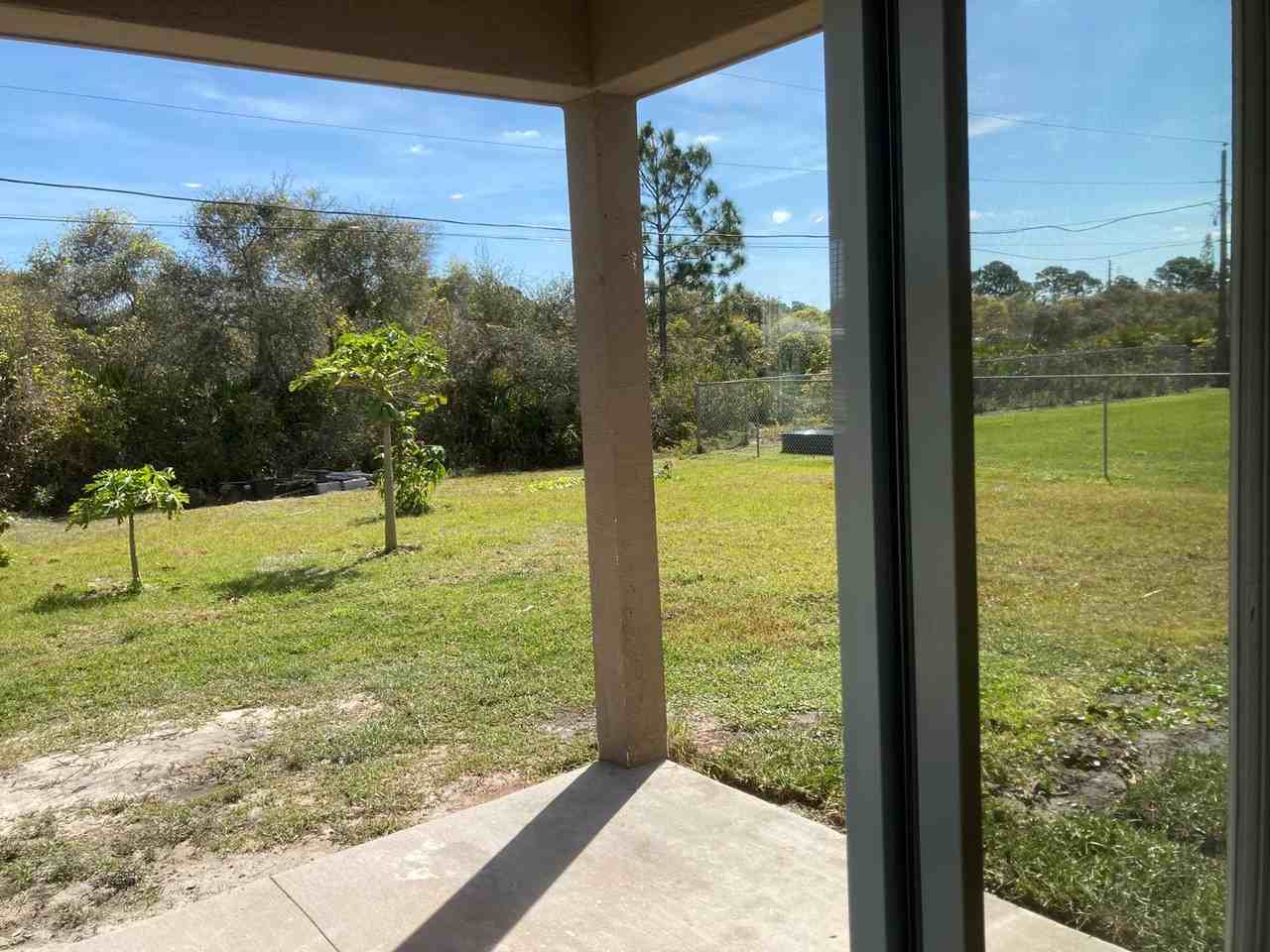 863 Carlyle Ave Se #NA - Photo 4 of 33