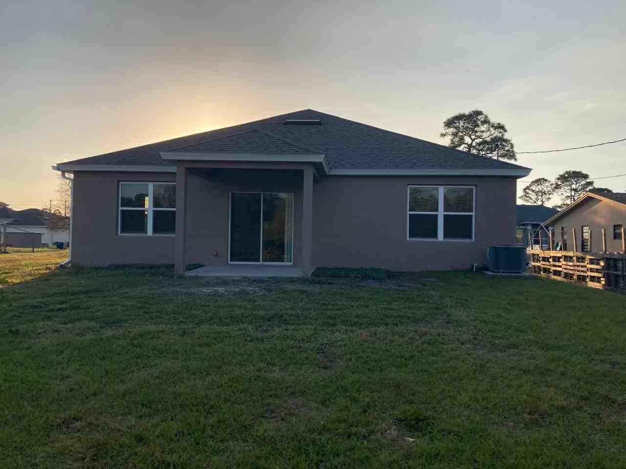 863 Carlyle Ave Se #NA - Photo 7 of 33