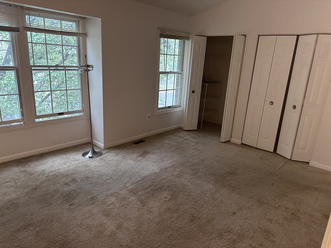 11415 Falcon Ridge Ct - Photo 4 of 5