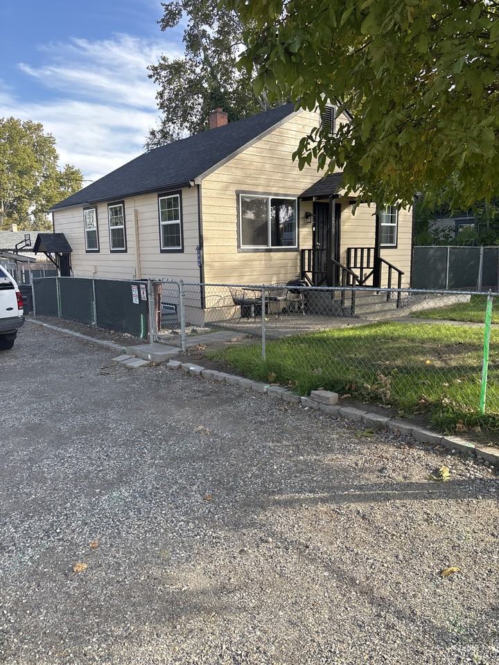 205 S Washington St #NA - Photo 3 of 11