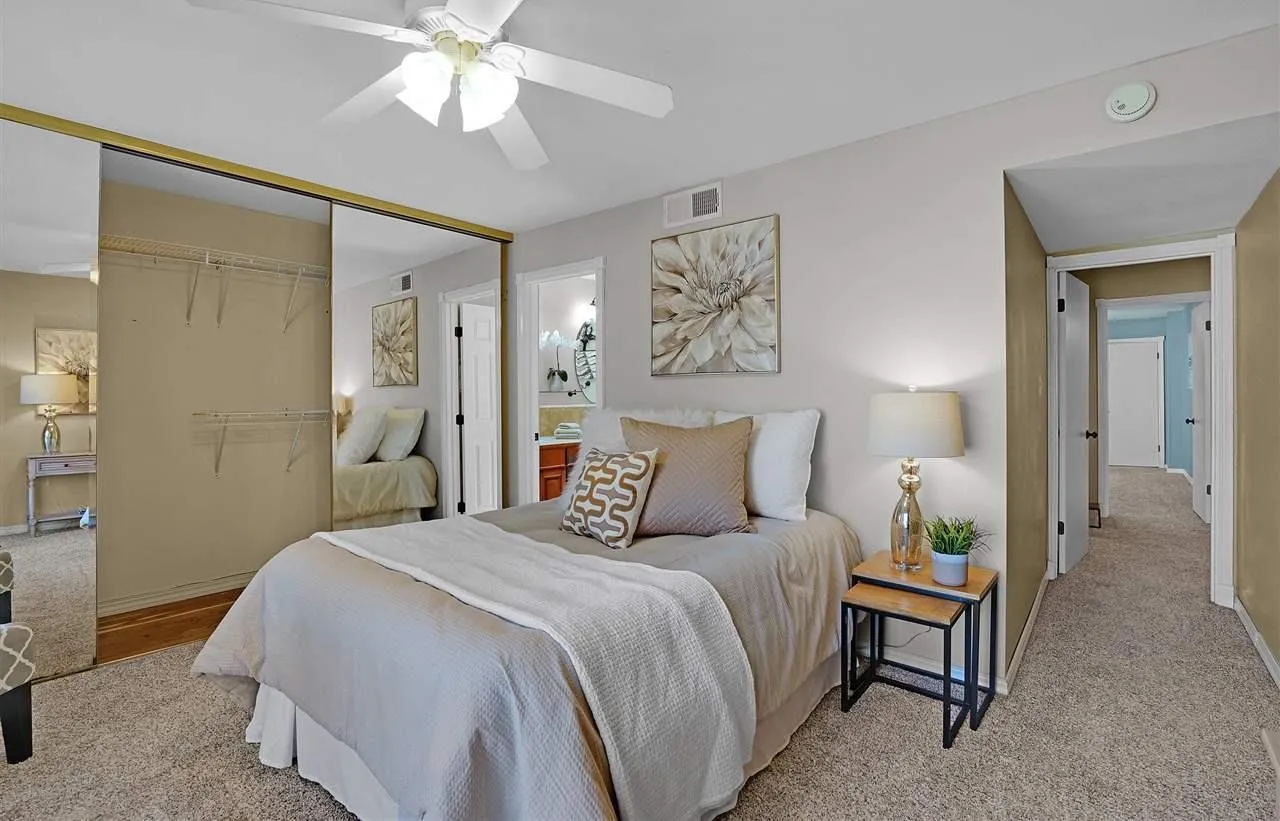 5351 Springdale Ave - Photo 6 of 15