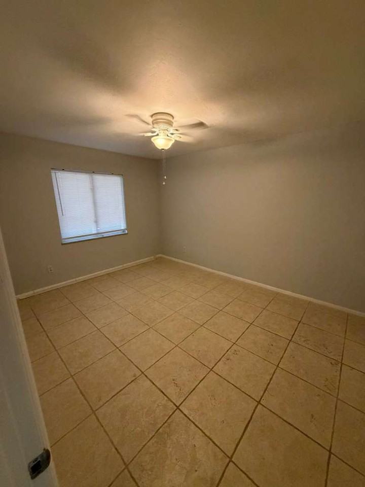 4730 Se 1st Pl #202 - Photo 4 of 18