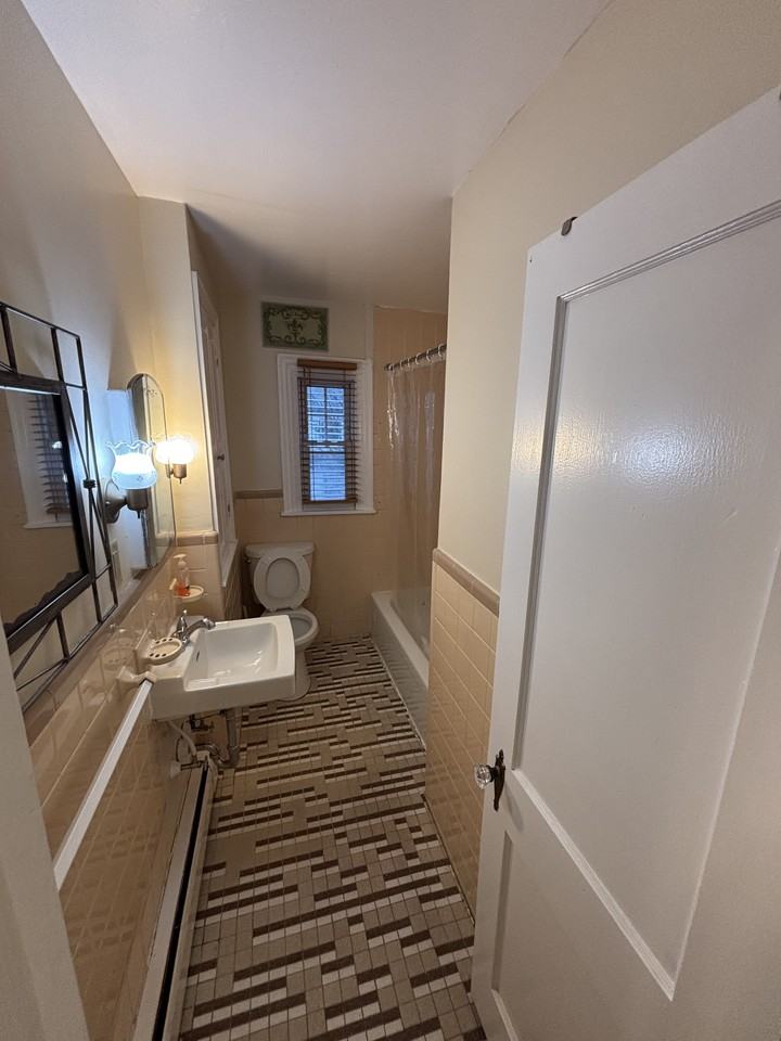 395 Fir St #2ndFL - Photo 4 of 6