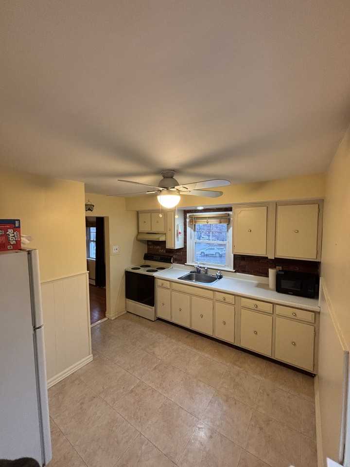 395 Fir St #2ndFL - Photo 6 of 6