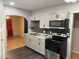 featured image of 337 E Norwegian St #1stFL