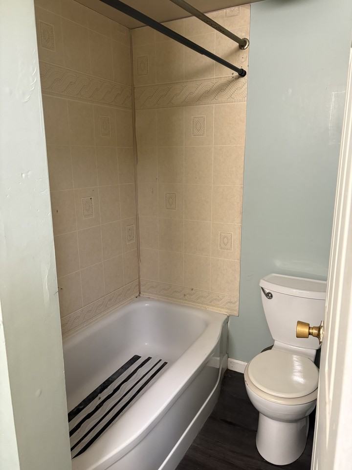 337 E Norwegian St #1stFL - Photo 7 of 8