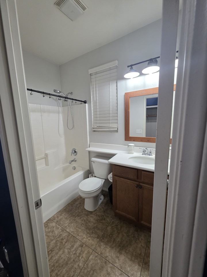 15895 Green Acres Ct - Photo 2 of 14