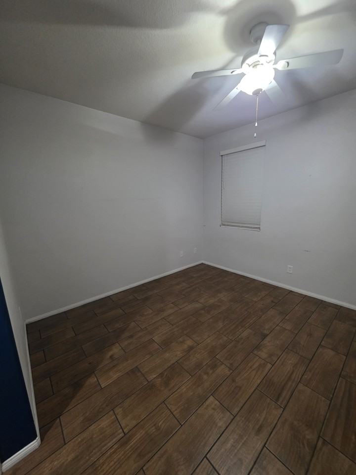 15895 Green Acres Ct - Photo 3 of 14