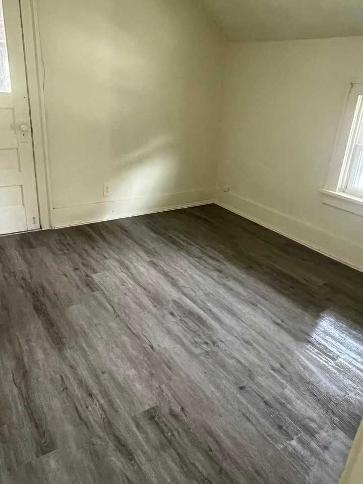 1349 Yates Ave #NA - Photo 5 of 13