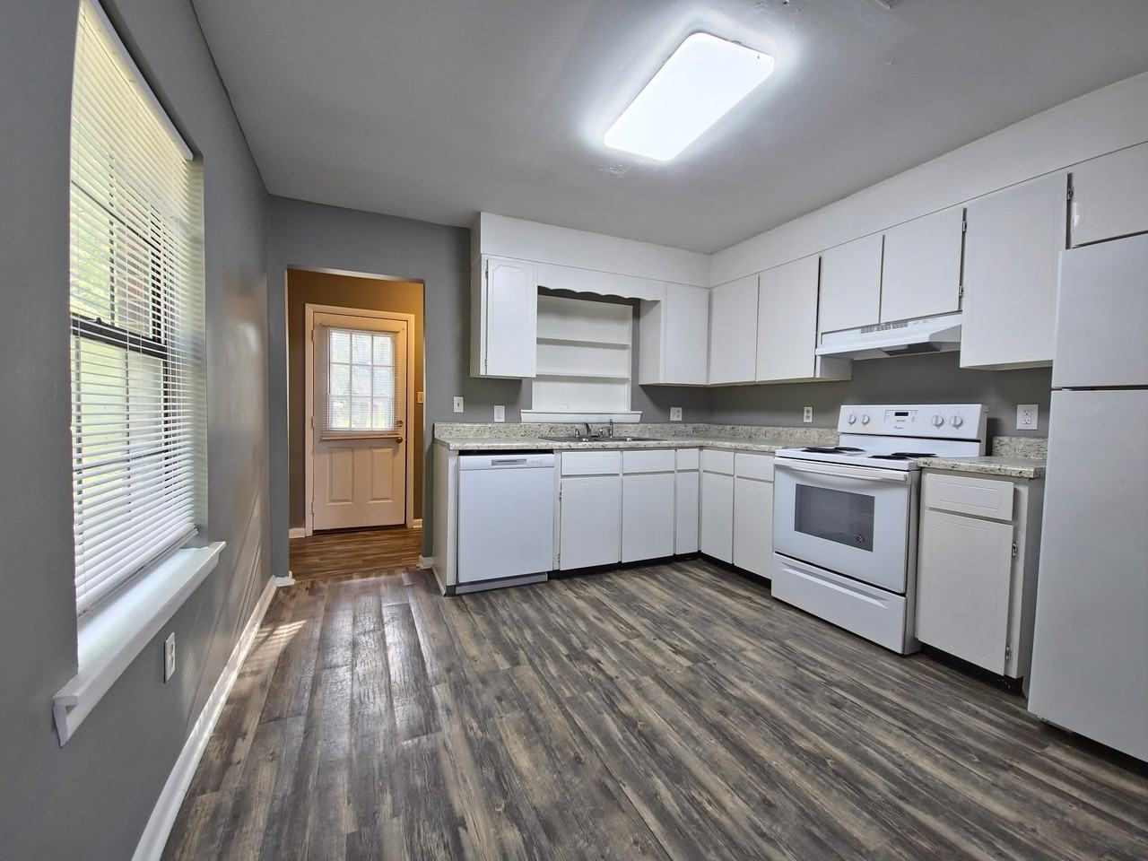 1811 Morningside DriveBUILDING C #C1 - Photo 3 of 8