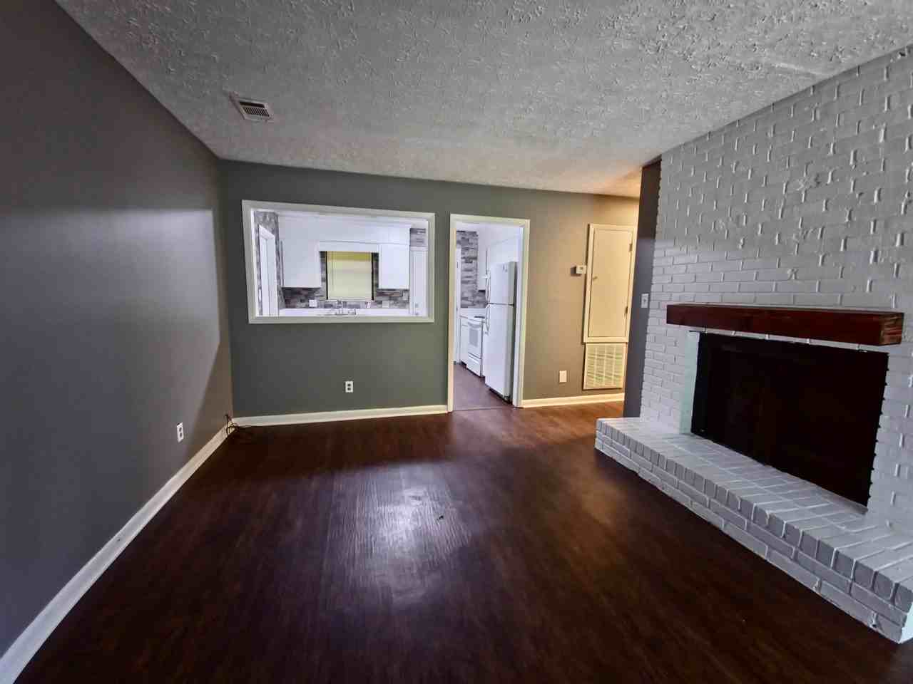 1808 Kings ChapelUnit 15 #15 - Photo 7 of 8