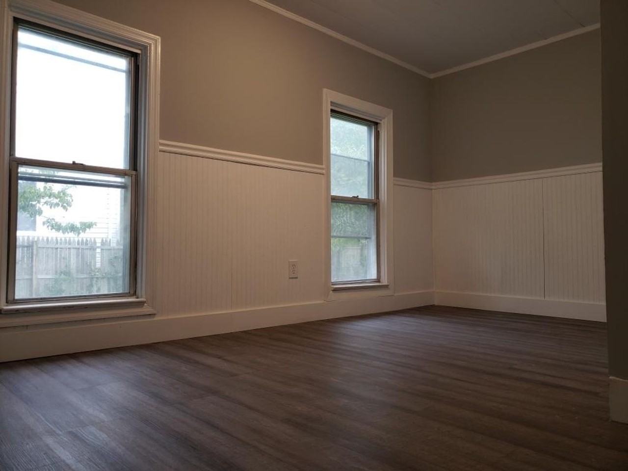 123 Brighton Ave - Photo 6 of 13