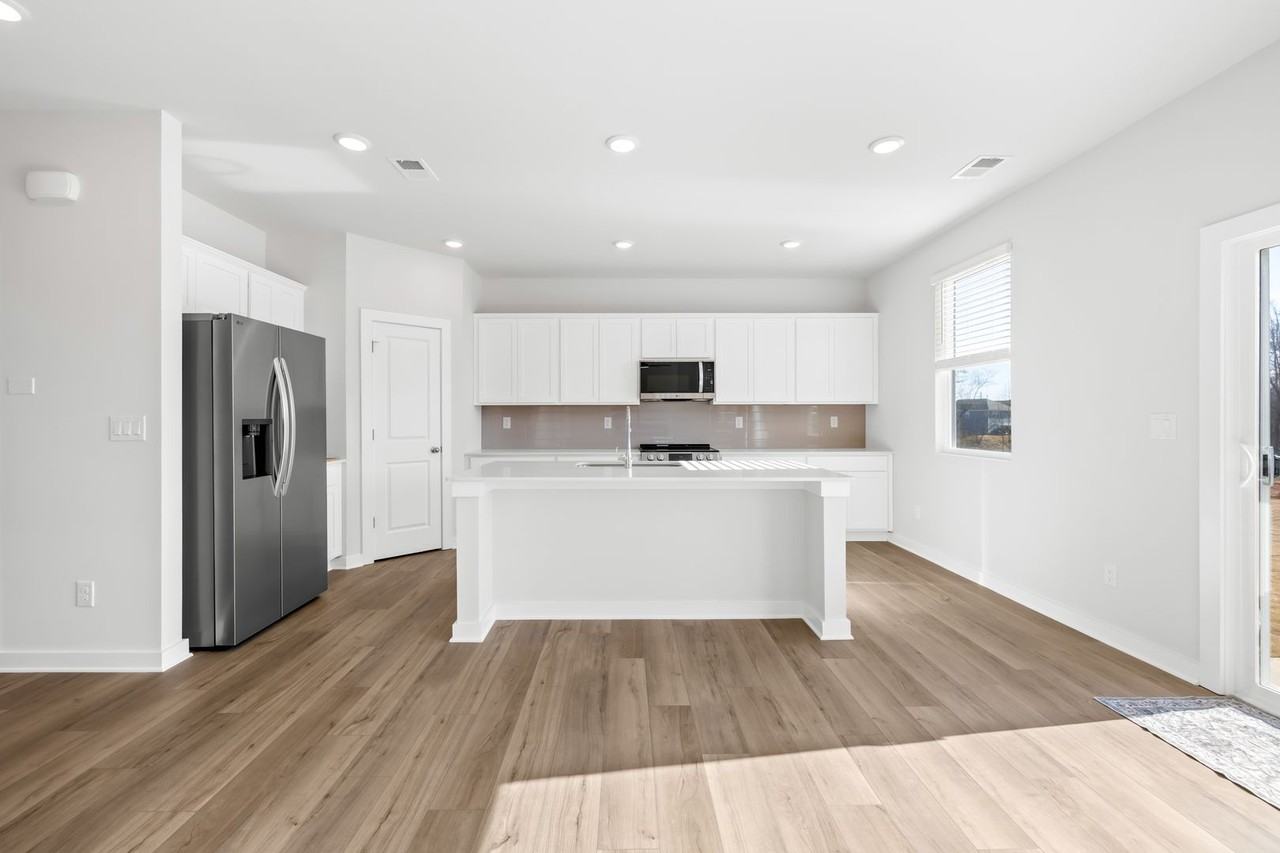 525 Mountain View Dr - Photo 3 of 18