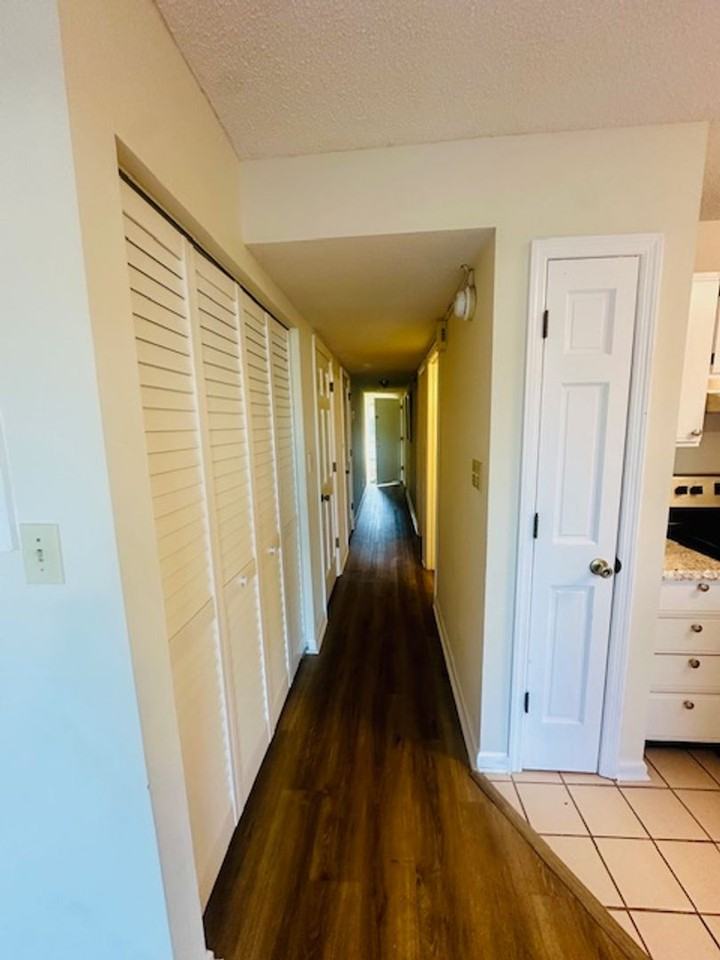 203 Double Eagle Dr - Photo 2 of 8