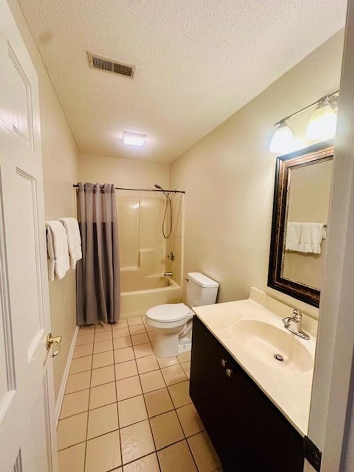 203 Double Eagle Dr - Photo 7 of 8