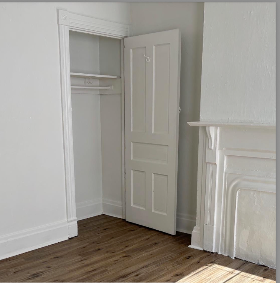 1104 Langtry St - Photo 2 of 7