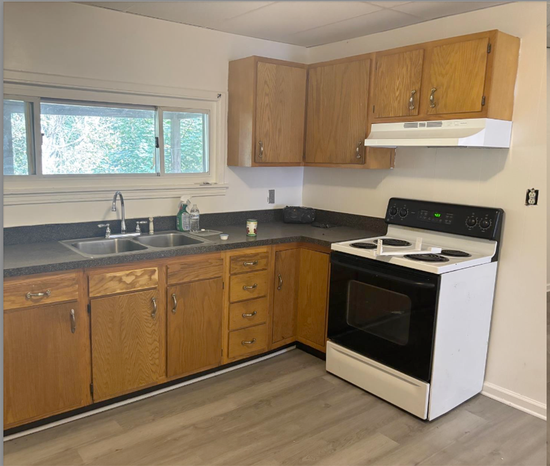 1104 Langtry St - Photo 3 of 7