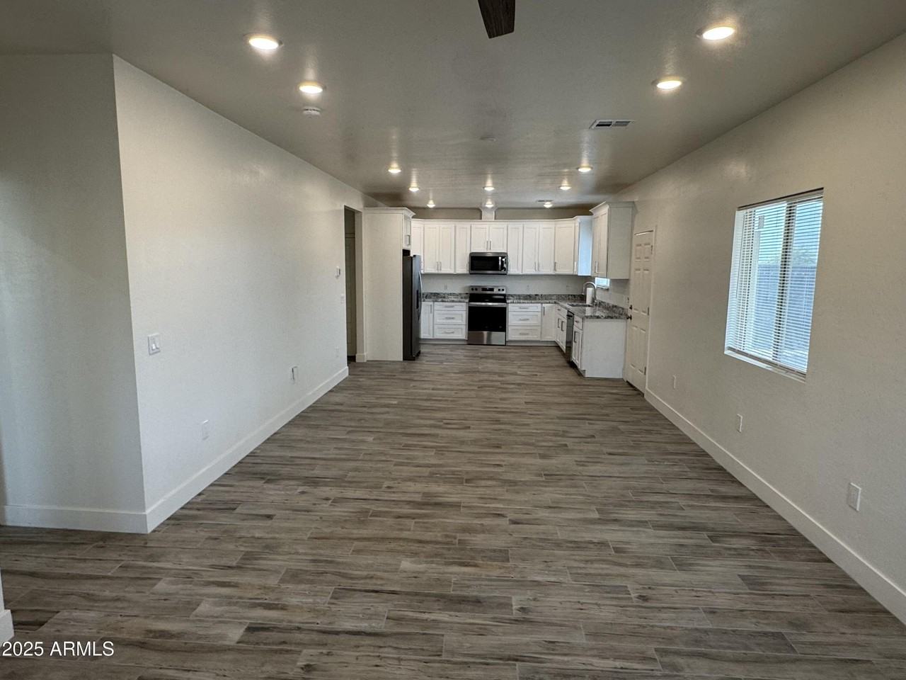 2814 E Roeser Rd #1 - Photo 7 of 16