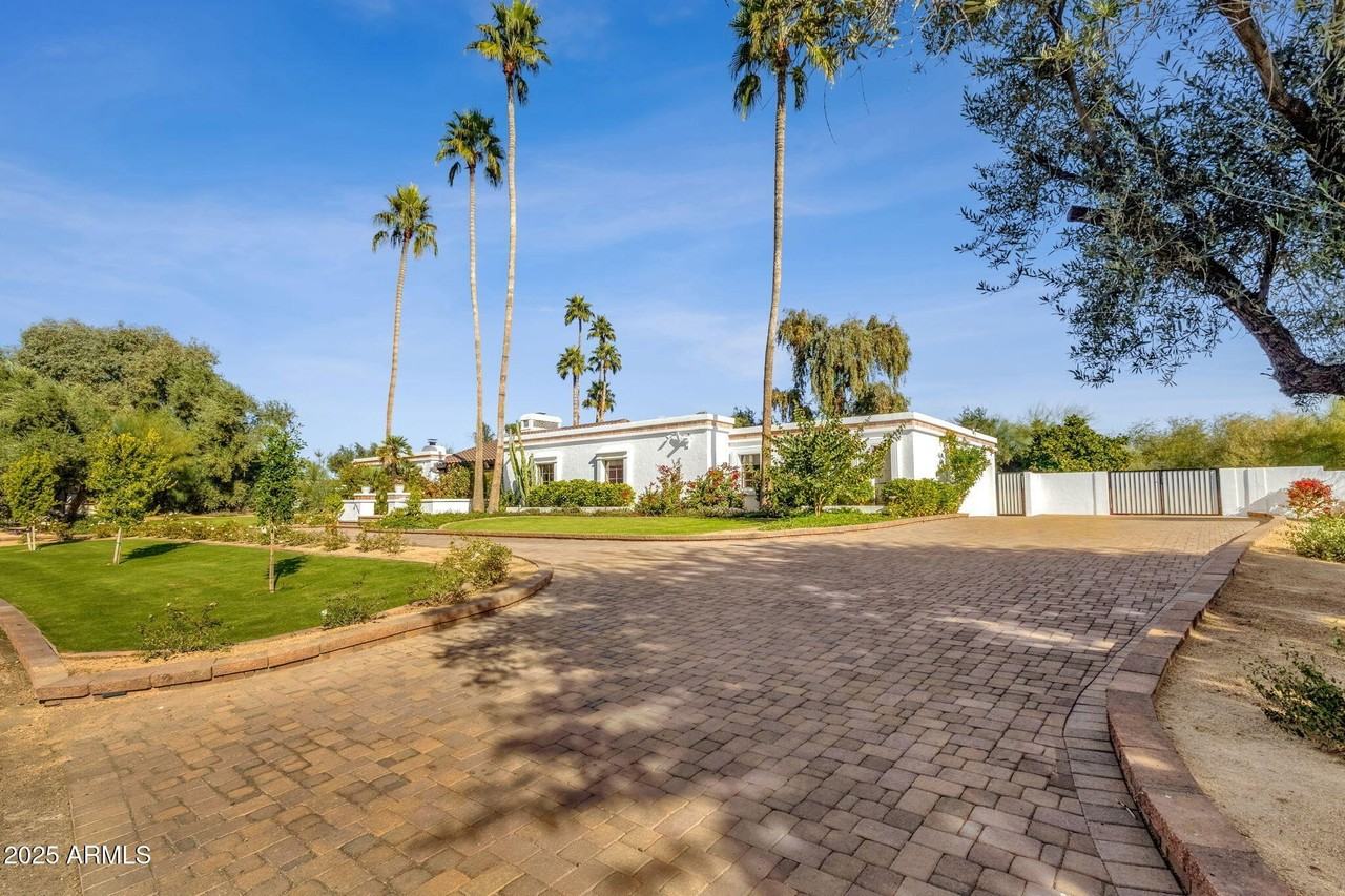 6954 E Caballo Dr - Photo 5 of 40